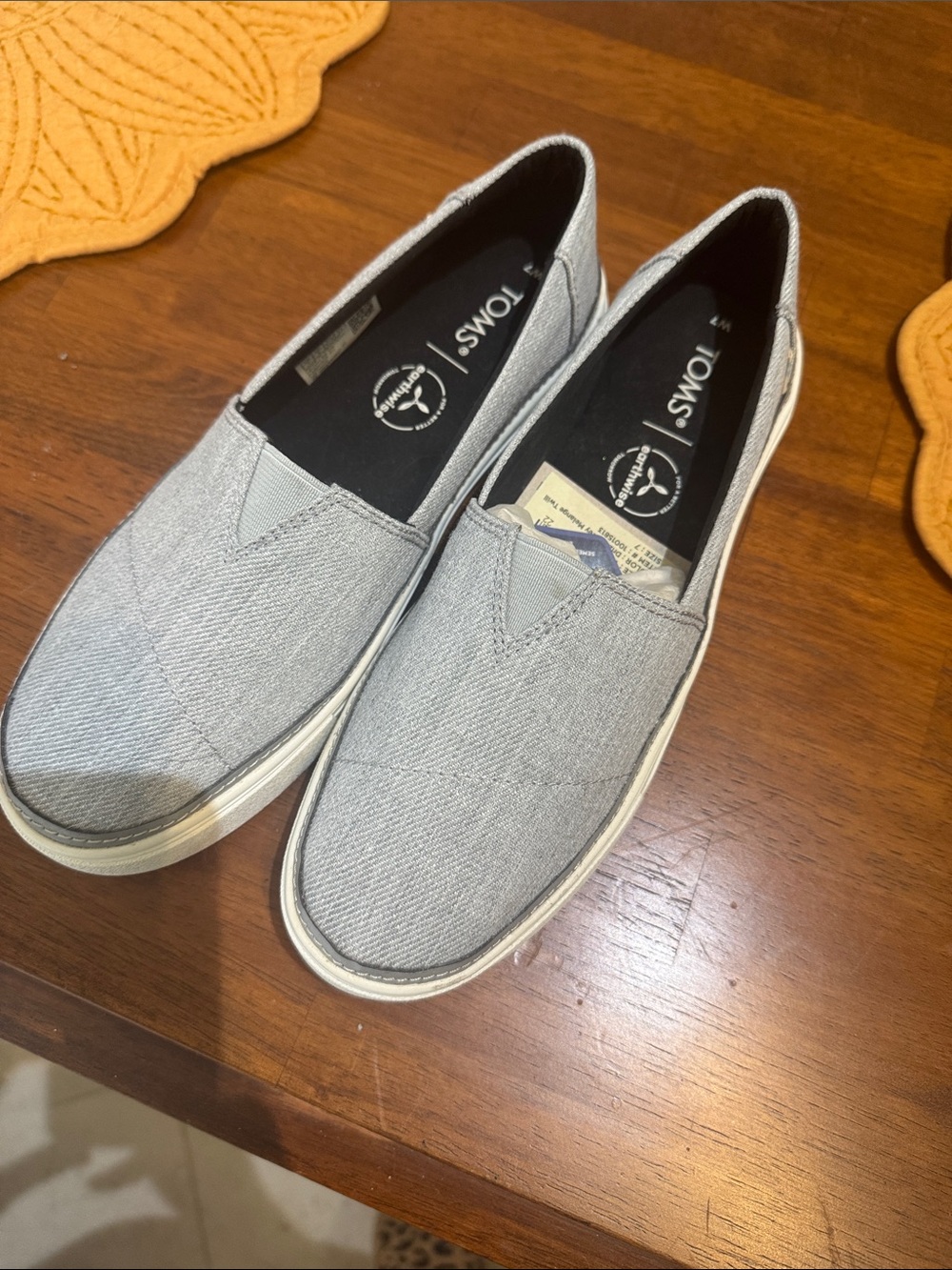 Toms women’s  Slip-On Loafers in Light blue gray Canvas